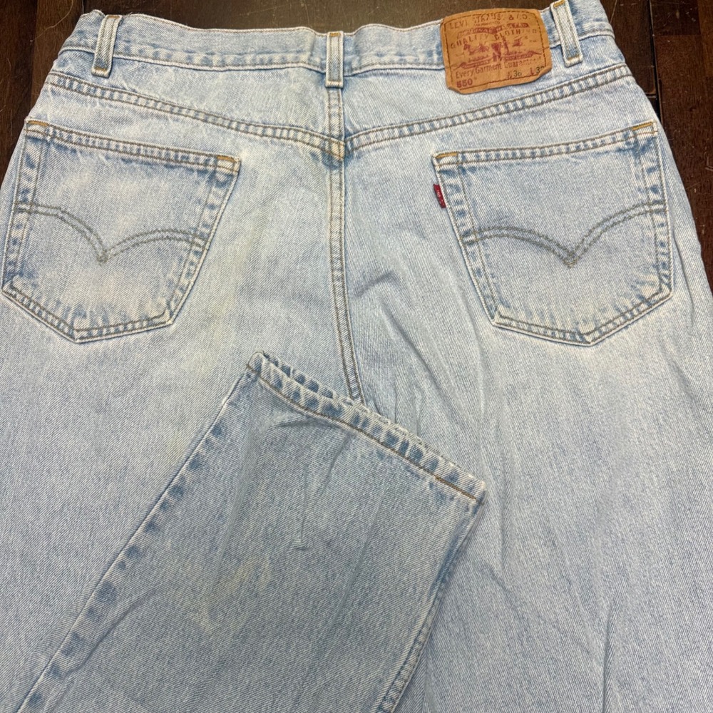 Vtg Levi's 550 Relaxed Fit Jeans Mens 36x32 Light Wash Vintage Denim Y2K